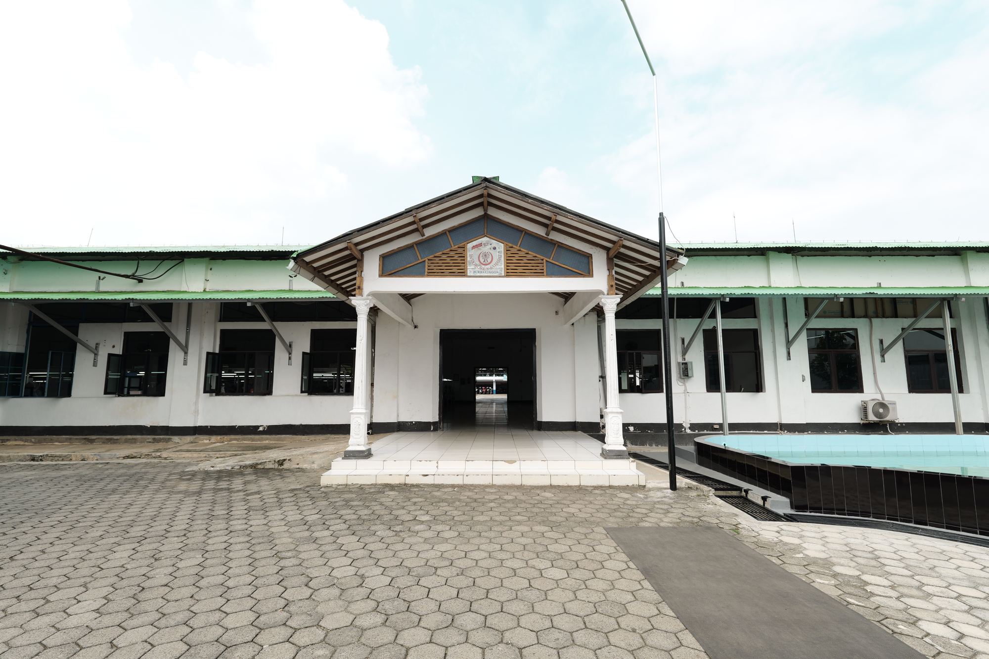 Indokores Sahabat production hall courtyard